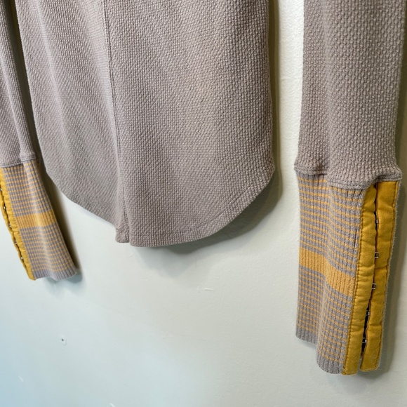 FP |  WTF Taupe Thermal Striped Cuffs Scoop Neck Keyhole Boho Long Sleeve Shirt - Picture 9 of 14